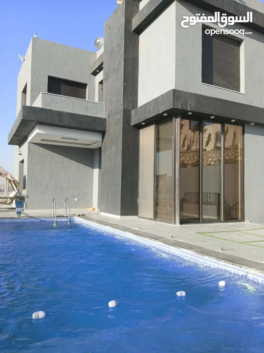 مزرعة للإجار في العالوك