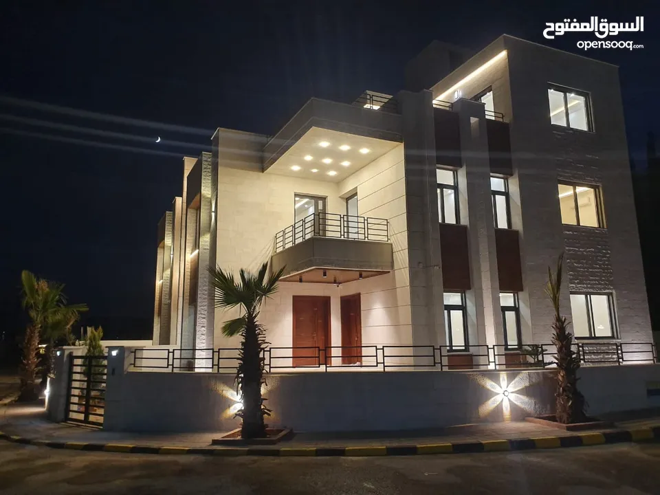 فيلا بسعر لقطة في طريق المطار قرب جامعة الشرق الاوسط