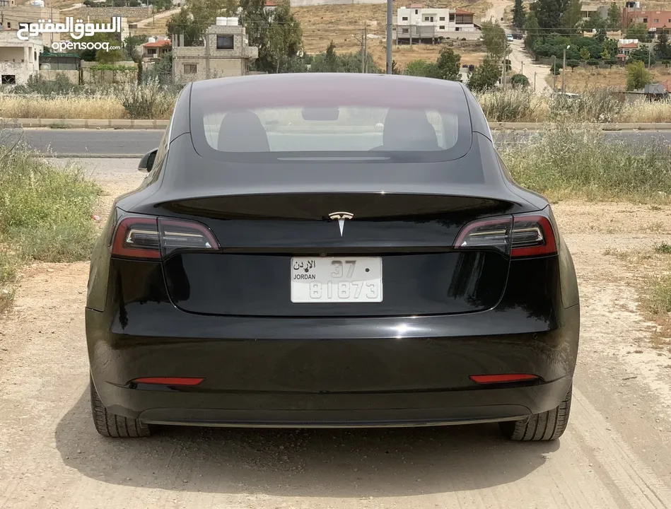 Tesla model 3 standard plus