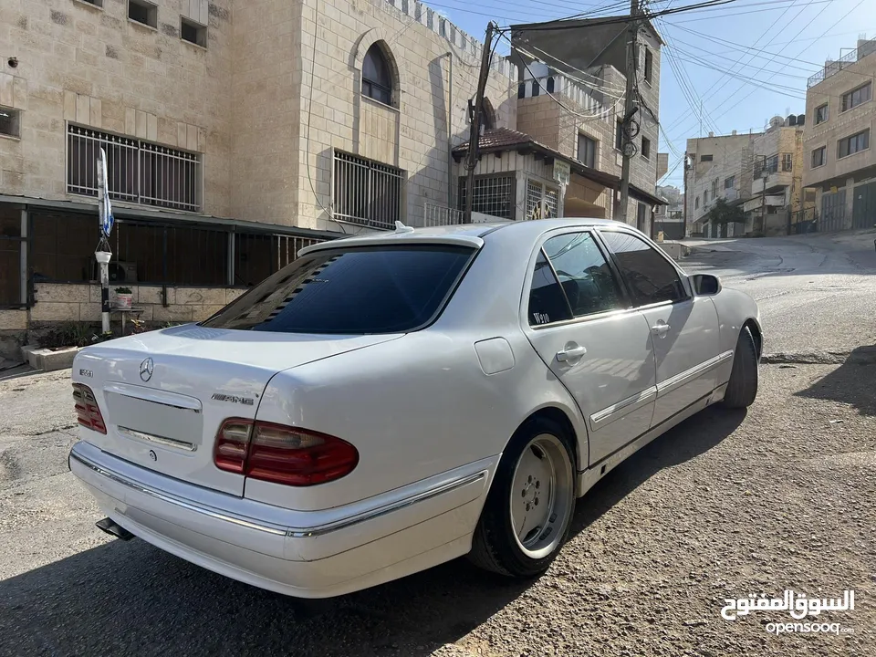 مرسيدس قرش ونص 2000 E270/220