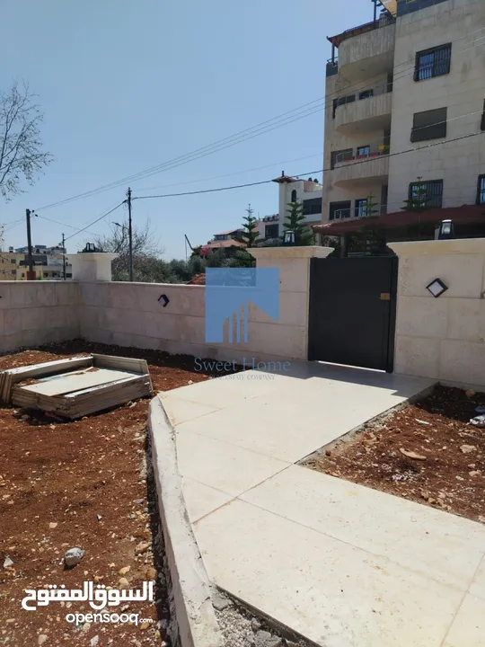شقة أرضية فاخرة للبيع في خلدا  - خلف المستشفى السعودي 330م مع حديقة وترسات 100م لم تسكن