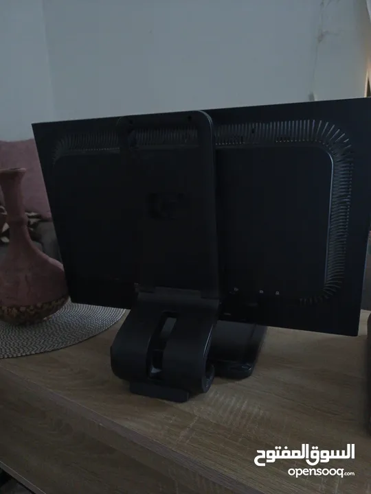 شاشة HP LA2405wg Monitor معها كلشي إلها