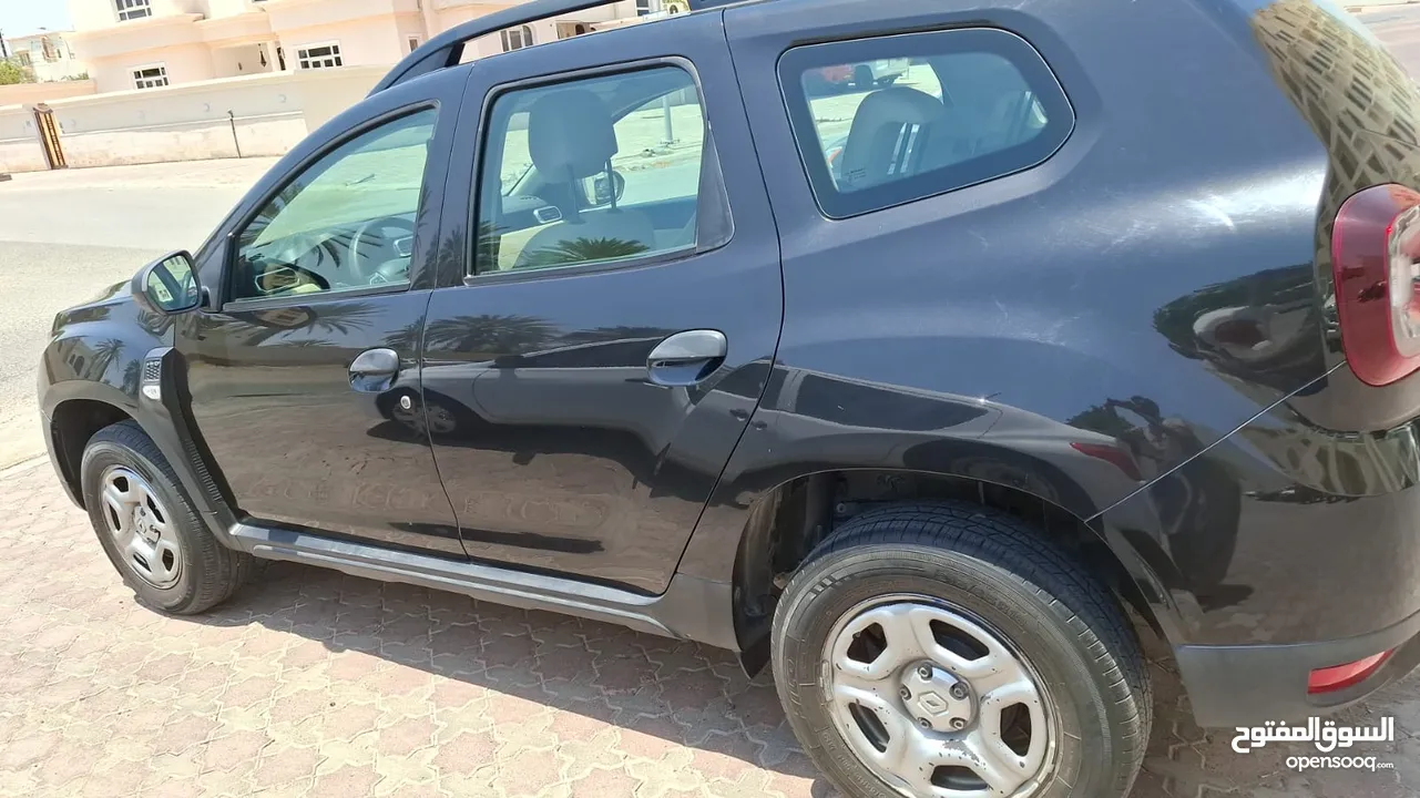 سيارة 4wموديلة2022 وكالة عمان بدون حوادث ولا صبغ ممتازة