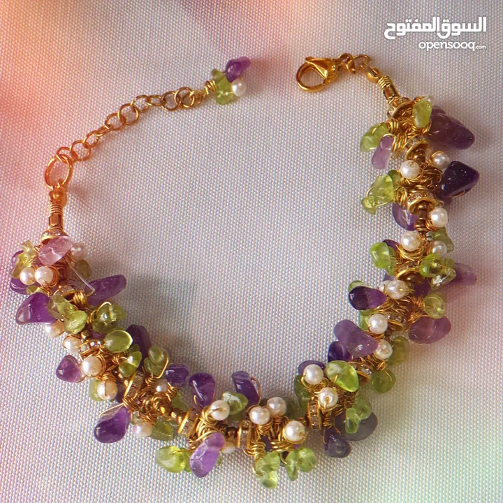 Jewelry bracelet made with real  and high quality gemstones, Amithist, Pearl and Zabarjad.