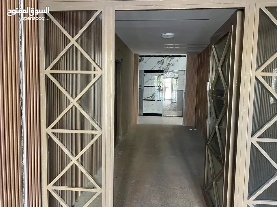 شقه لم تسكن من قبل للبيع في عين مصباح قرب مقر الاذاعه والتلفزيون