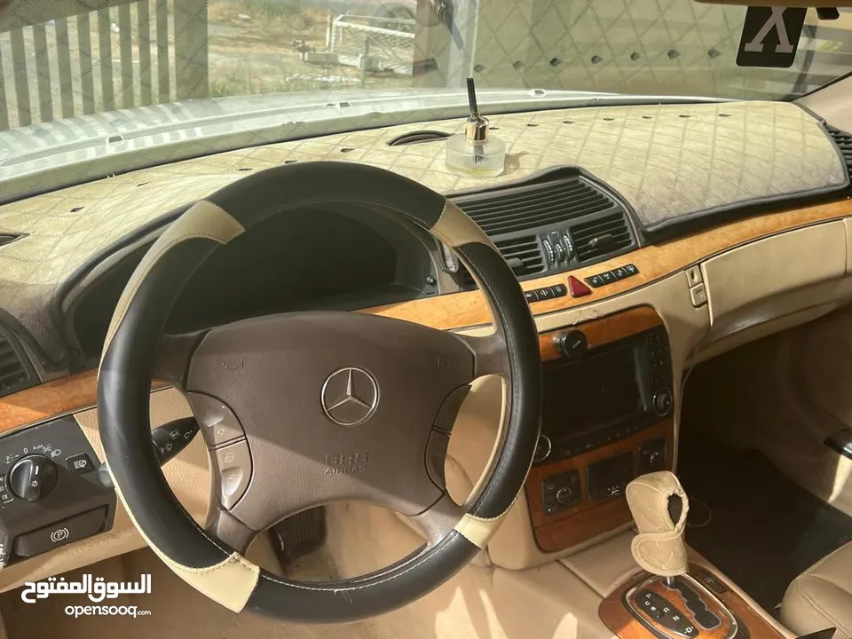 للبيع سيارة مرسيدس قمه في نظافه s300 2003