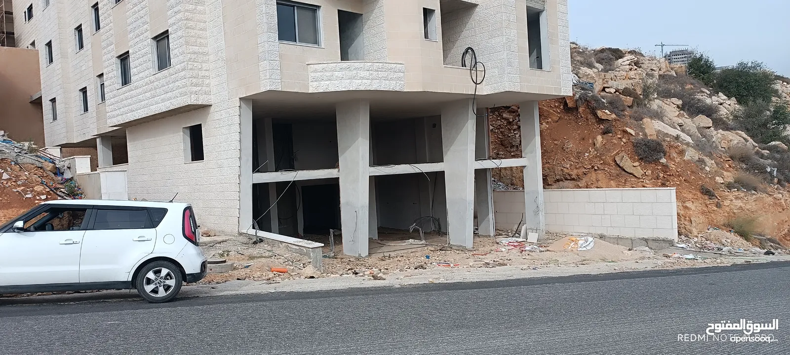 محلات مع سدد الشارع الرئيسي ضاحية الريحان