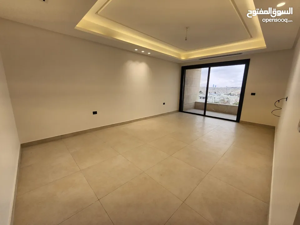 شقة فاخرة للبيع في منطقة الظهير - ref: 14486