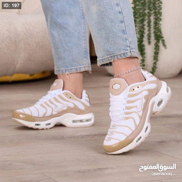 موديل  Nike T الجديد الحصري  طبي  كوالتي  36-41 التواصل خاص التوصيل لكافة المناطق الضفة