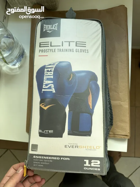 Everlast training gloves 12 ounces