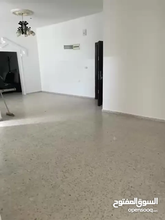 شقة للايجار قرب مستشفى الحسين.بيت جالا