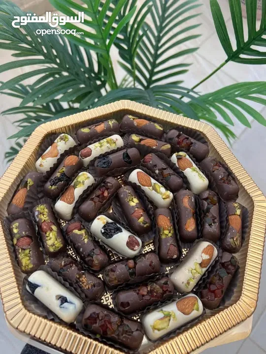 حلويات مشكلة و شوكولاته فاخرة ولا اروع