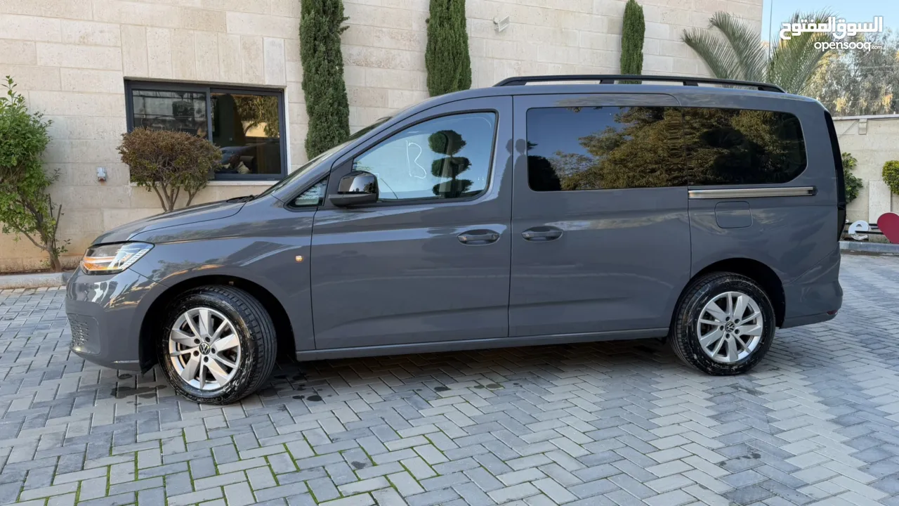 فولكس فاجن كادي ترخيص 2022/ركاب 6+1 محرك 2000 ديزل  جير اوتاوماتيك 122 حصان