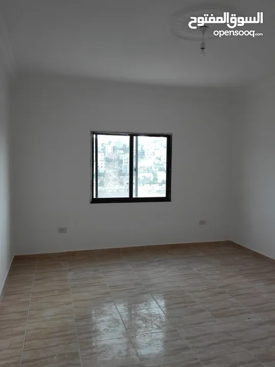 للبيع عمارة سكنية مكونة من عدة طوابق في منطقة ماركا الجنوبية
