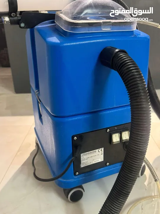 ماكينة تنظيف كنب وستائر باستعمال بخار الماء والشفط السريع
