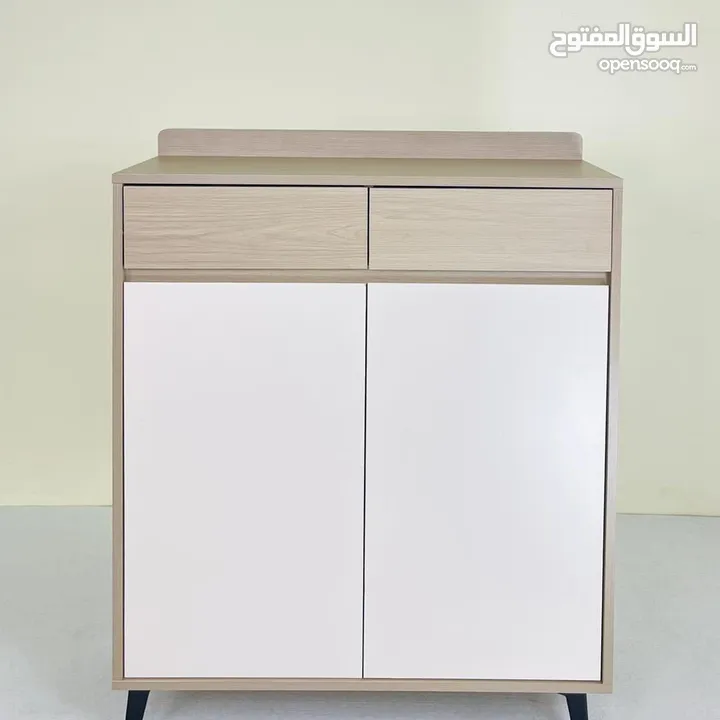 خزانة احذية بالشكل الجذاب والمميز لكل بيت أنيق تصميم خشبي انيق بلون بيج فاتح