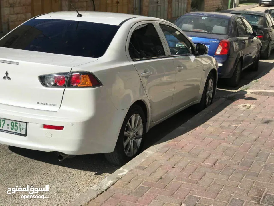 متسوبيشي لانسر