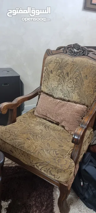 طقم كنب بحال الجديد 9 مقاعد للبيع في طبربور