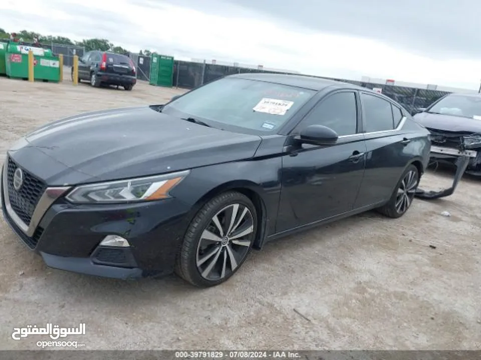 Nissan Altima Model 2019 SR Color black  that’s American used cars  in Sharjah