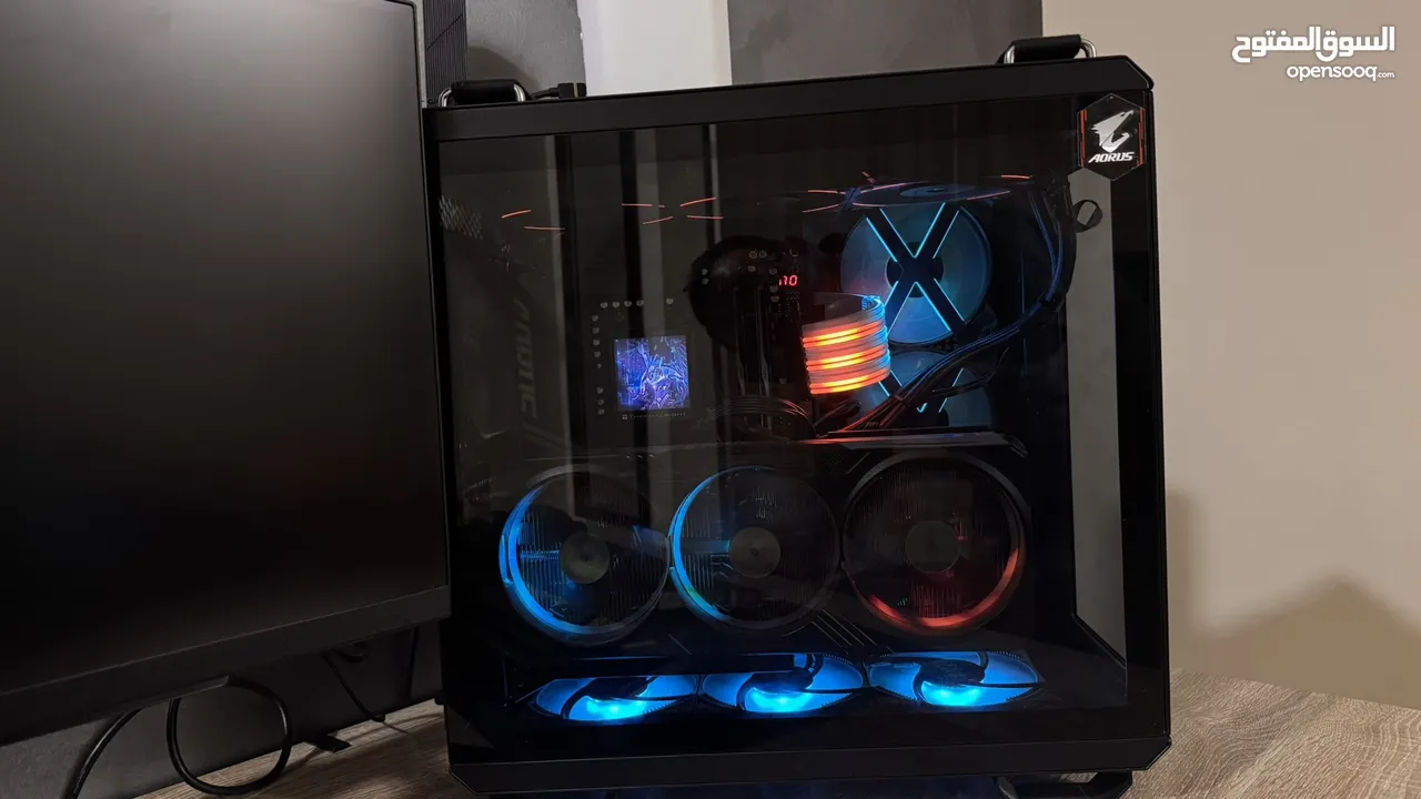 Asus GT 502 , With 7 Fans