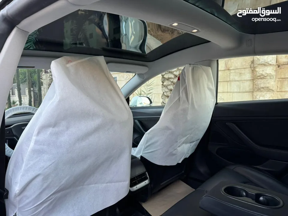 سياره تيسلا موديل 3 ستاندر بلص السياره بصلاه ع النبي مو ناقصها شي وما رح قصر مع الشرا وقابل للتفاوض