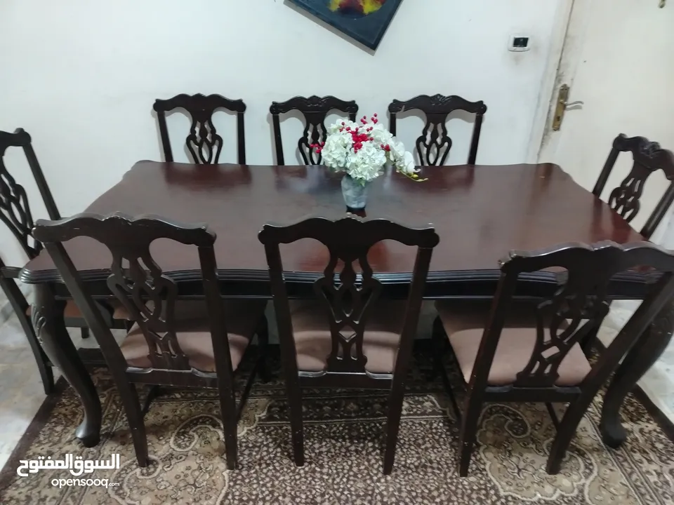 مجلس زان اصلي ثقيل.. واسفنج مضغوط عالي 7 مقاعد. وطاولة سفره مع 8 مقاعد