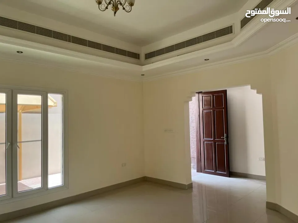 13 Bedrooms Villa for Sale in Bausher REF:833R