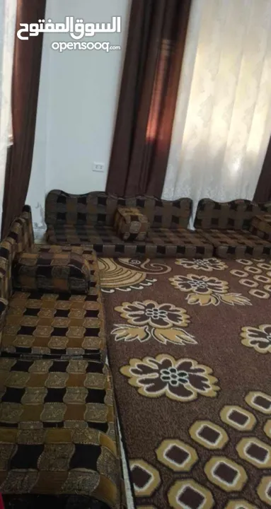 اثاث غرفة جلوس كاملة بحاله جيده جدا