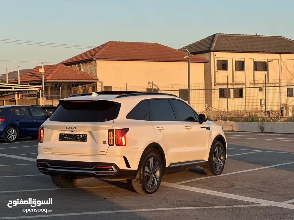 كايا سورينتو 2023 فل الفل  فتحة سقف بانوراما  4x4 ///240Hp بنزين + كهرباء  ( Haybrid) 1600cc