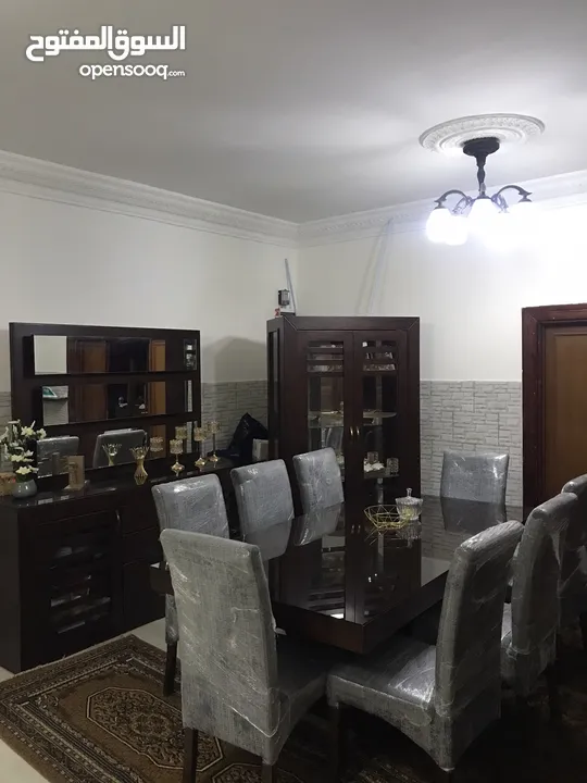 غرفة سفره زان بالكامل شبه وكاله استعمال عرسان 6 اشهر