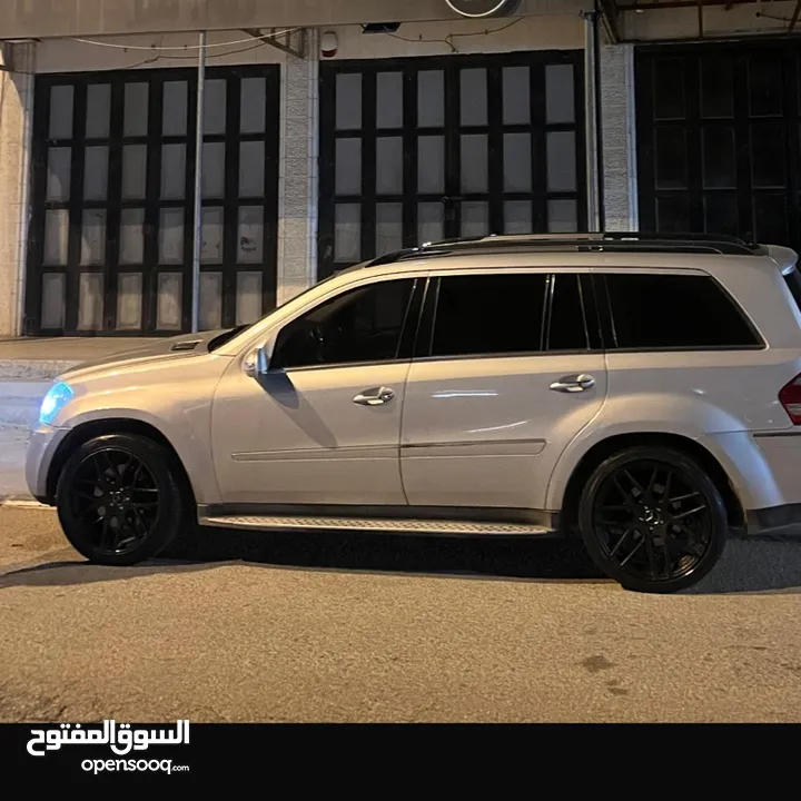 للبيع جب مرسيدس GL550 موديل 2009 سبع ركاب