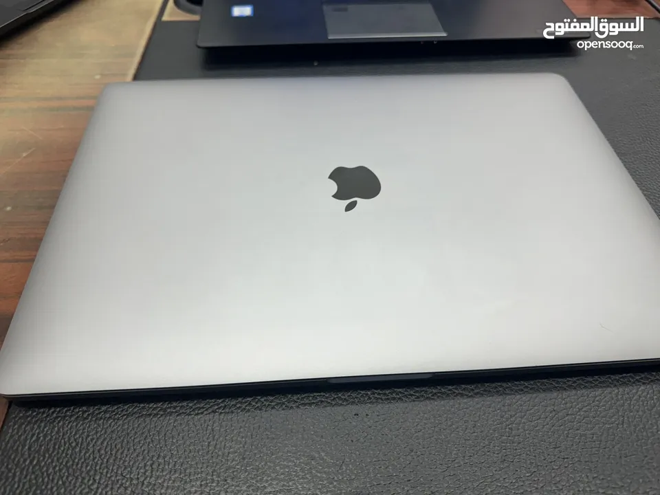 MacBook Pro A1707 core i7 Pro 16gb 500gb dedicated graphics card