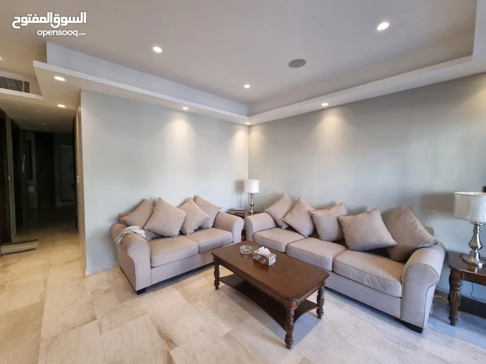 شقة فاخرة لللايجار في عبدون ( Property 40226 ) سنوي فقط