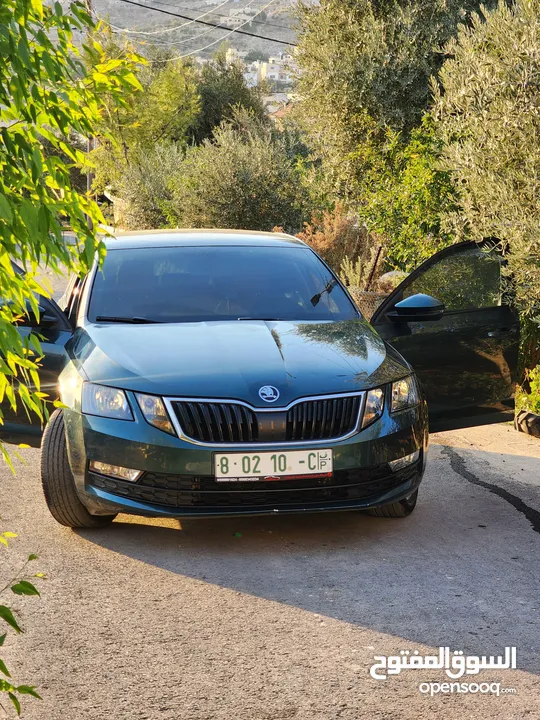 سعر مميز ونمره مميزة ولون مميز جدا الوحيد في الضفة سكودا اوكتافيا بالصلاة على النبي مع امكانية البدل