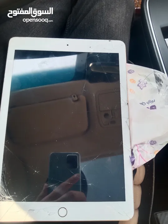 ipad 5 32gb .مشعورة قزازة التش