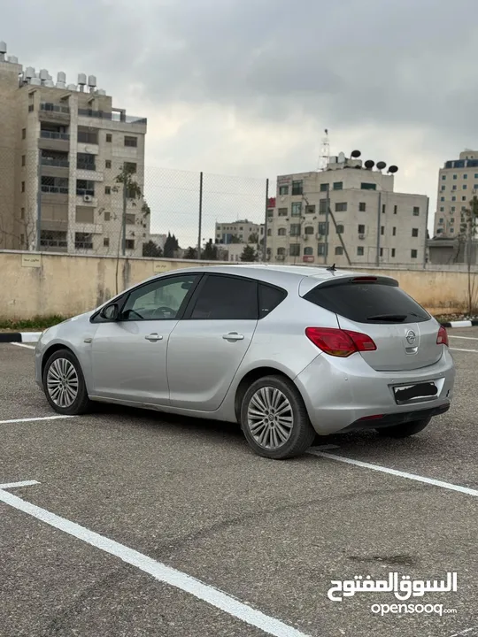 اوبل استرا برايفت