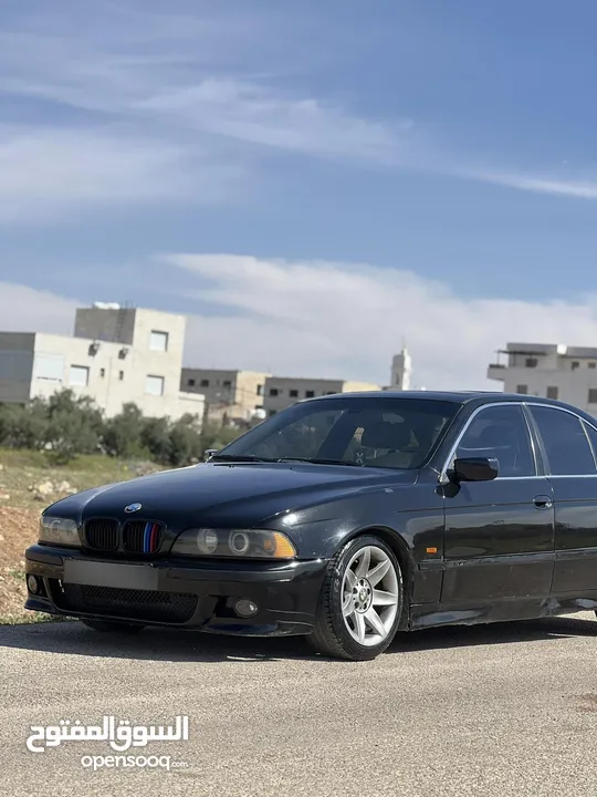 Bmw 520i e39 بي ام دبليو دب جير عادي الرجاء التواصل على رقم بالاعلان  ا2003