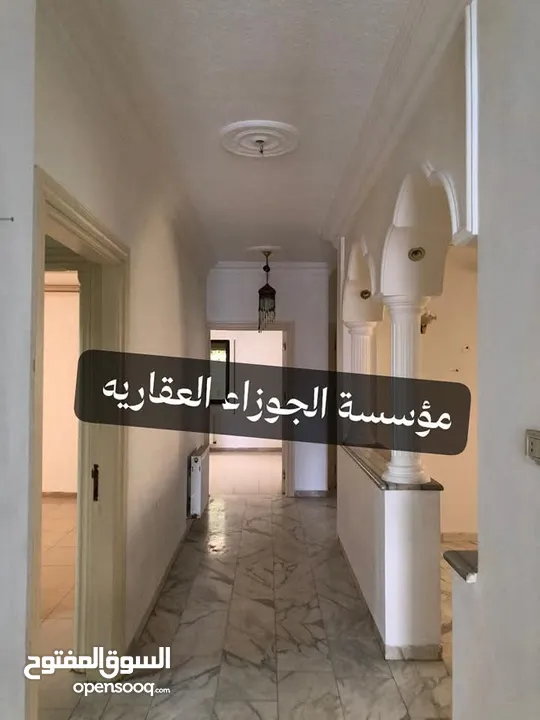 بيت مستقل فارغ للايجار في منطقة الزهور مساحة 250 متر داخلي مع حديقة 300 متر