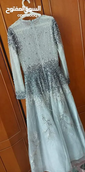 فستان سهرة فخم جدا
