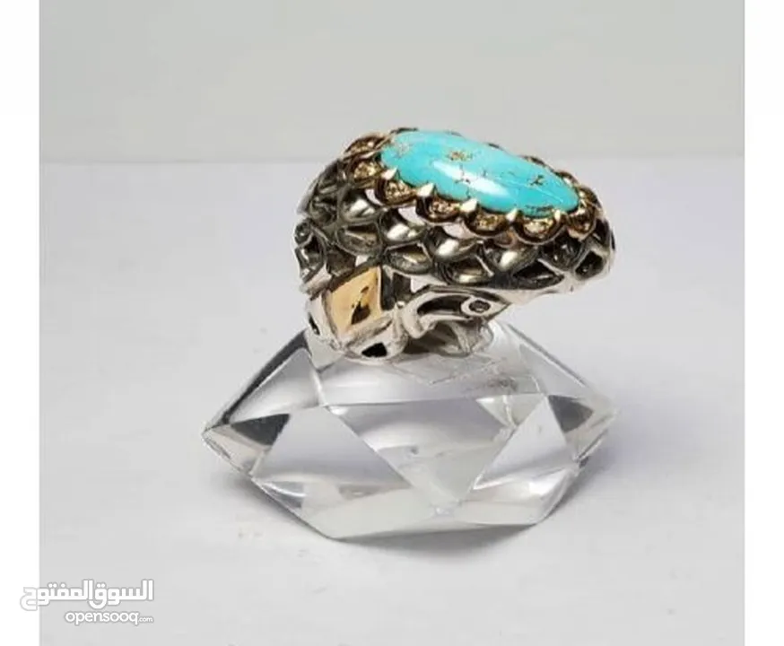 خاتم فاخرمصنوع يدويامن الفضة الخالصة(925) مزود بحجرالعقيق شجري طبيعي يتميز بنقوش فريدةعلي شكل شجرة ا