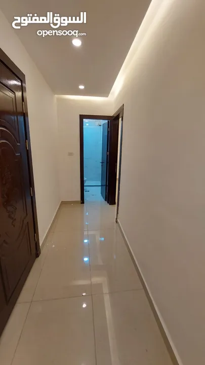 شقة للايجار سوبر ديلوكس من المالك مباشرة  في المدينة الرياضية دخلة فندق الارز