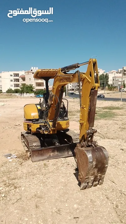 حفارات وحرفات للإيجار اليومي أسبوعي شهري