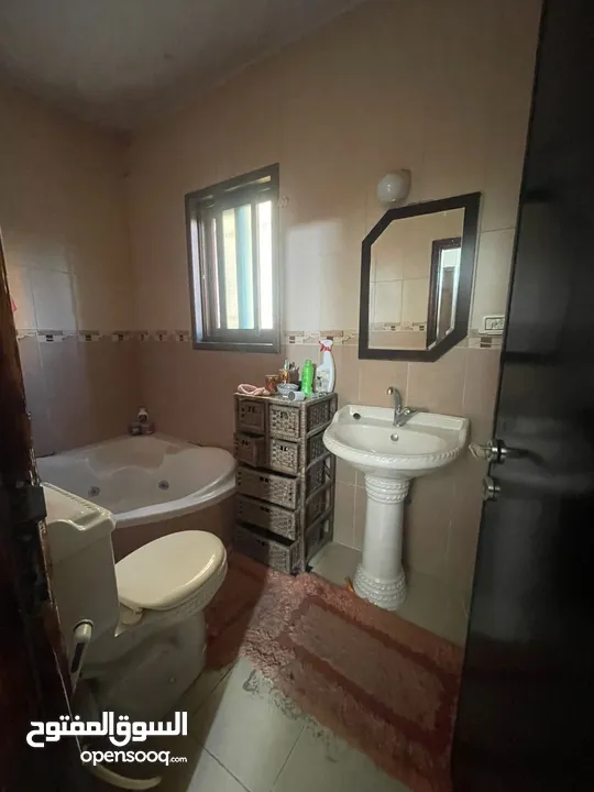 شقه مفروشة بالكامل للايجار