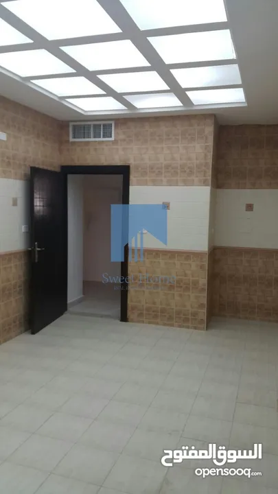 شقة أرضية فاخرة للبيع في الجاردنز - خلف سوق شاكر 190م تشطيب سوبر ديلوكس لم تسكن