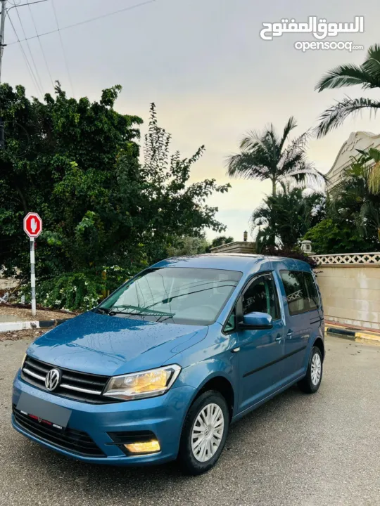 كادي موديل 2018 ماتور 2000ديزل -ركاب 6+1-ماشي 115الف كليو -غيارعادي فحص نظيف صلاة النبي