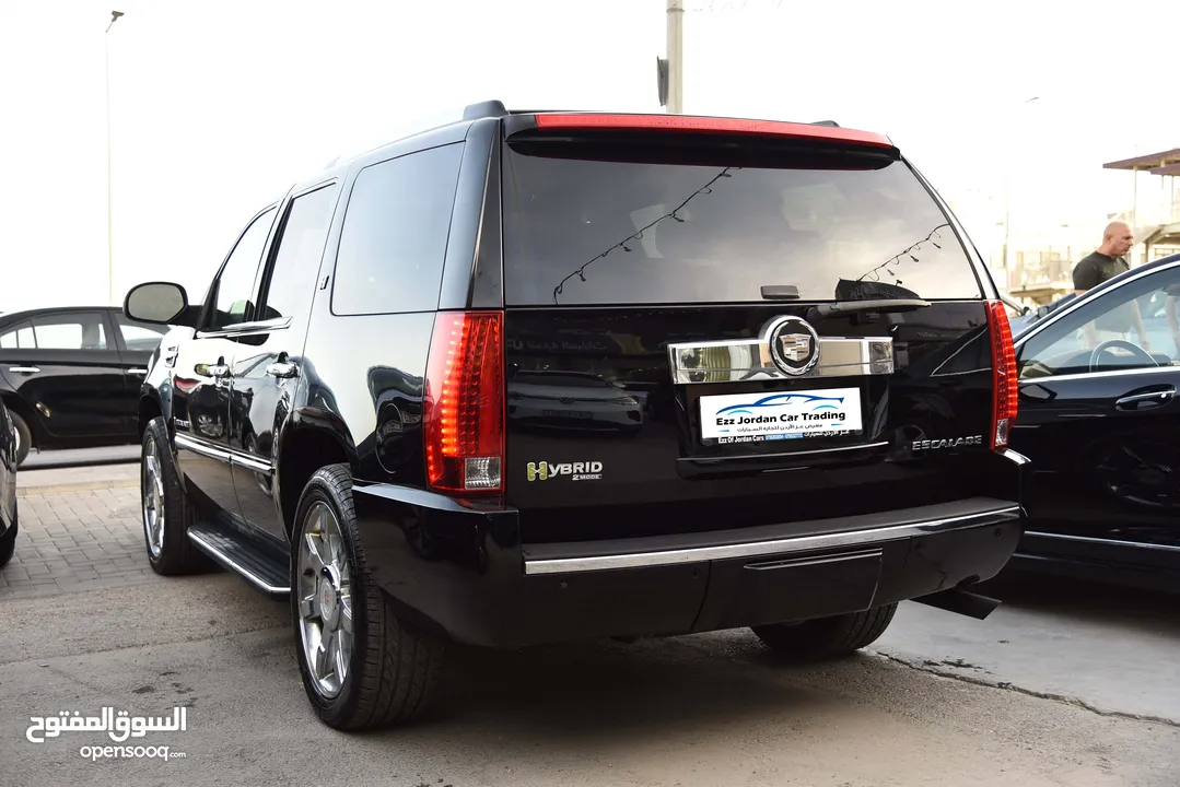 كاديلك سكاليد بلاتينيوم هايبرد بحالة ممتازة Cadillac Escalade Hybrid 2009