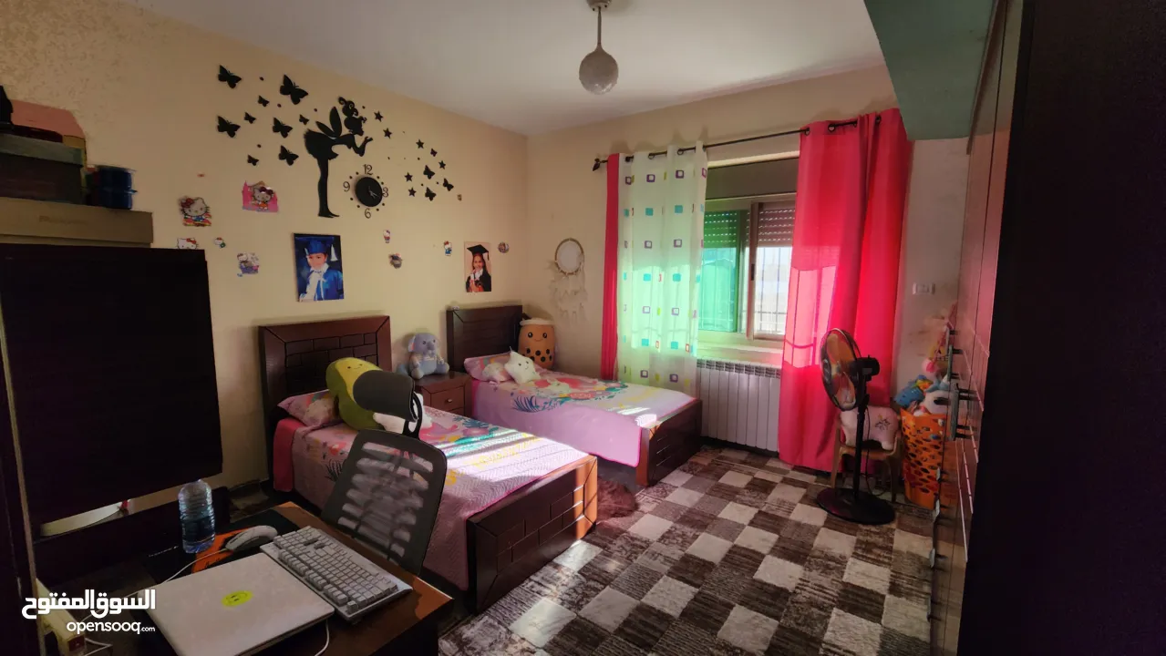 شقه روف للبيع في منطقه هادئه مطله في بيتونيا قرب مدارس نور الهدى من المالك مباشرة وبدون عموله