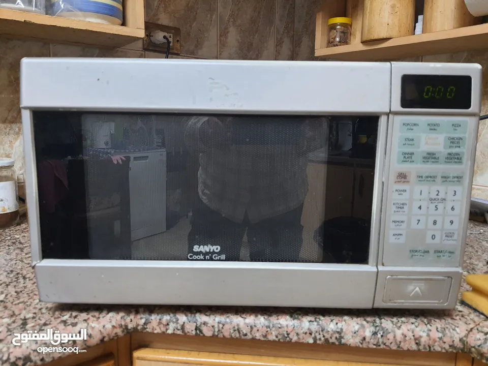 ميكرويف مستعمل للبيع شغال وما في أي مشكلة