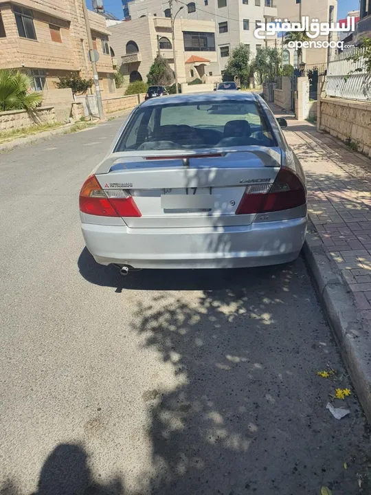 ميتسوبيشي لانسر