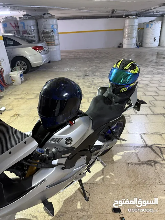 للبيع – دراجة نارية رياضية بحالة الوكالة  Yamaha R15M موديل 2023